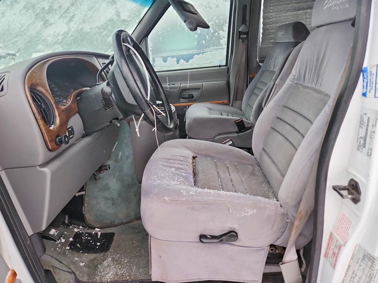 1999 Ford Econoline E150 van