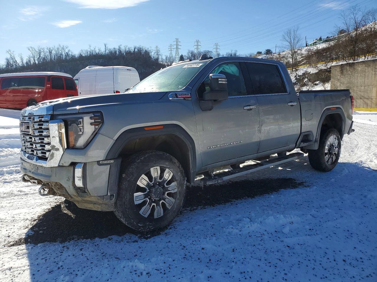 2025 GMC Sierra K3500 Denali
