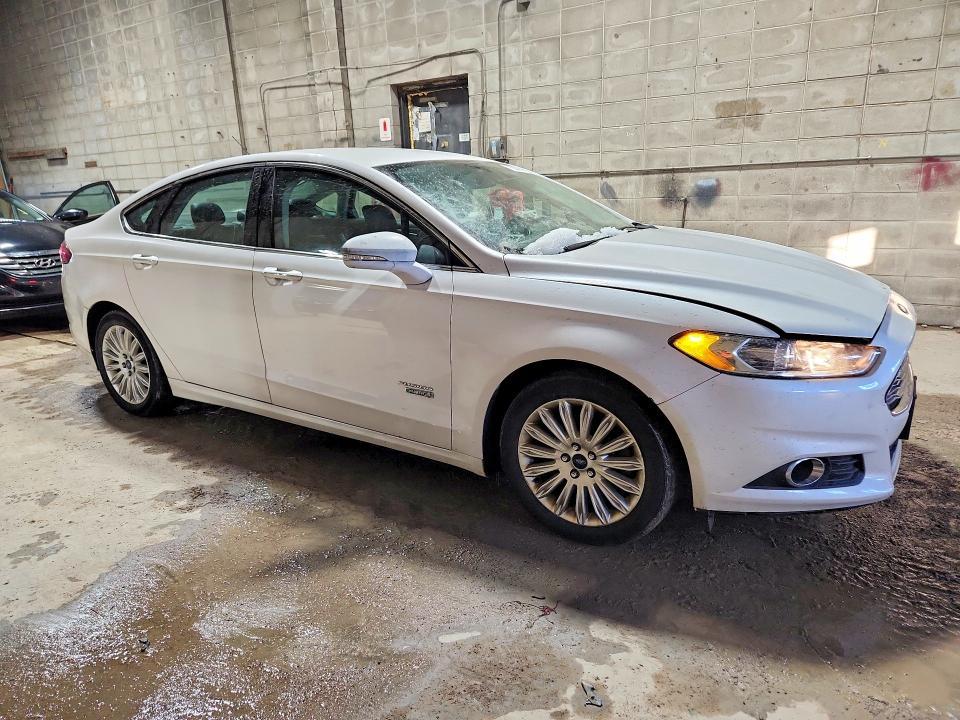 2016 Ford Fusion se Phev