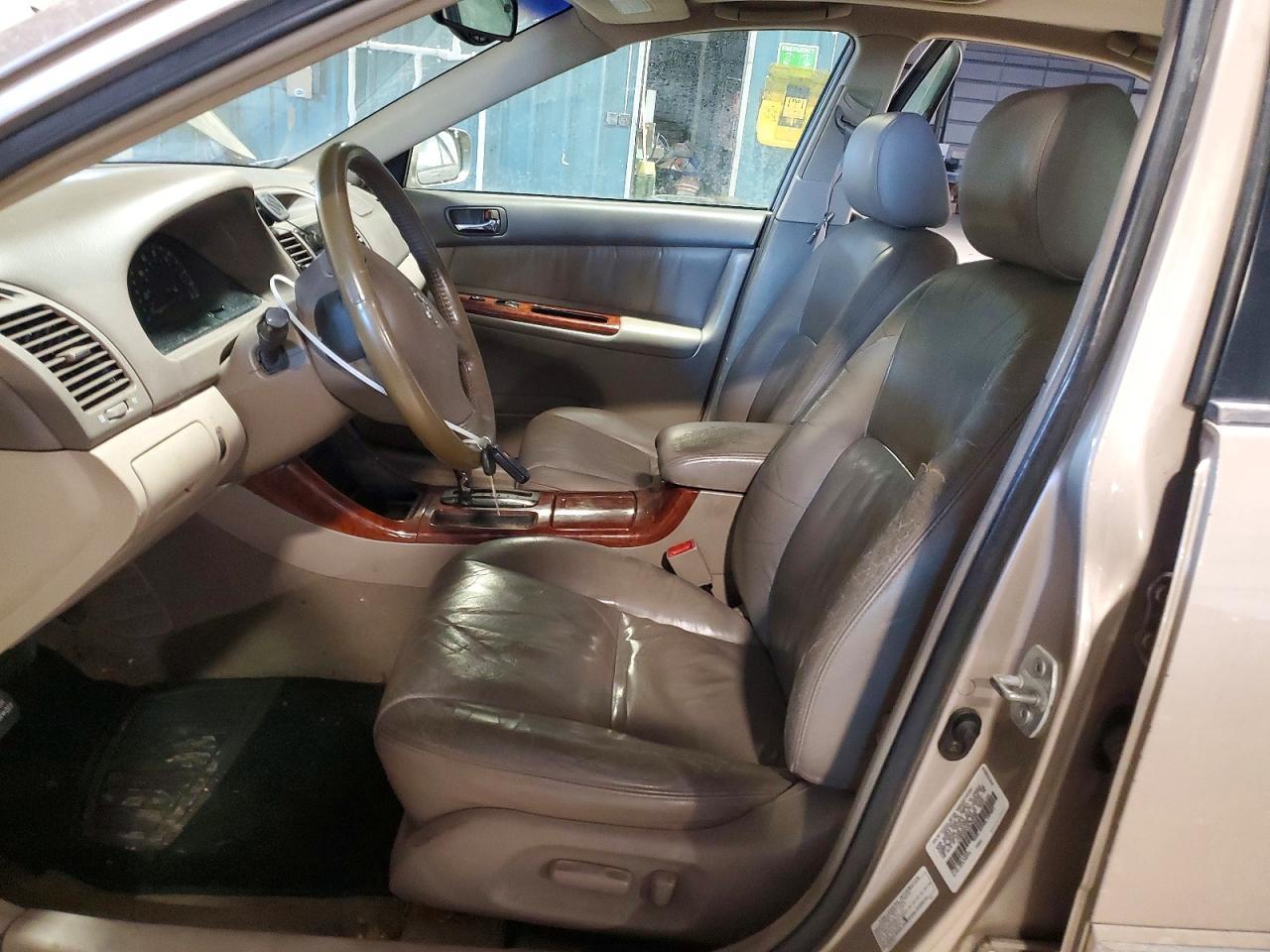2003 Toyota Camry le