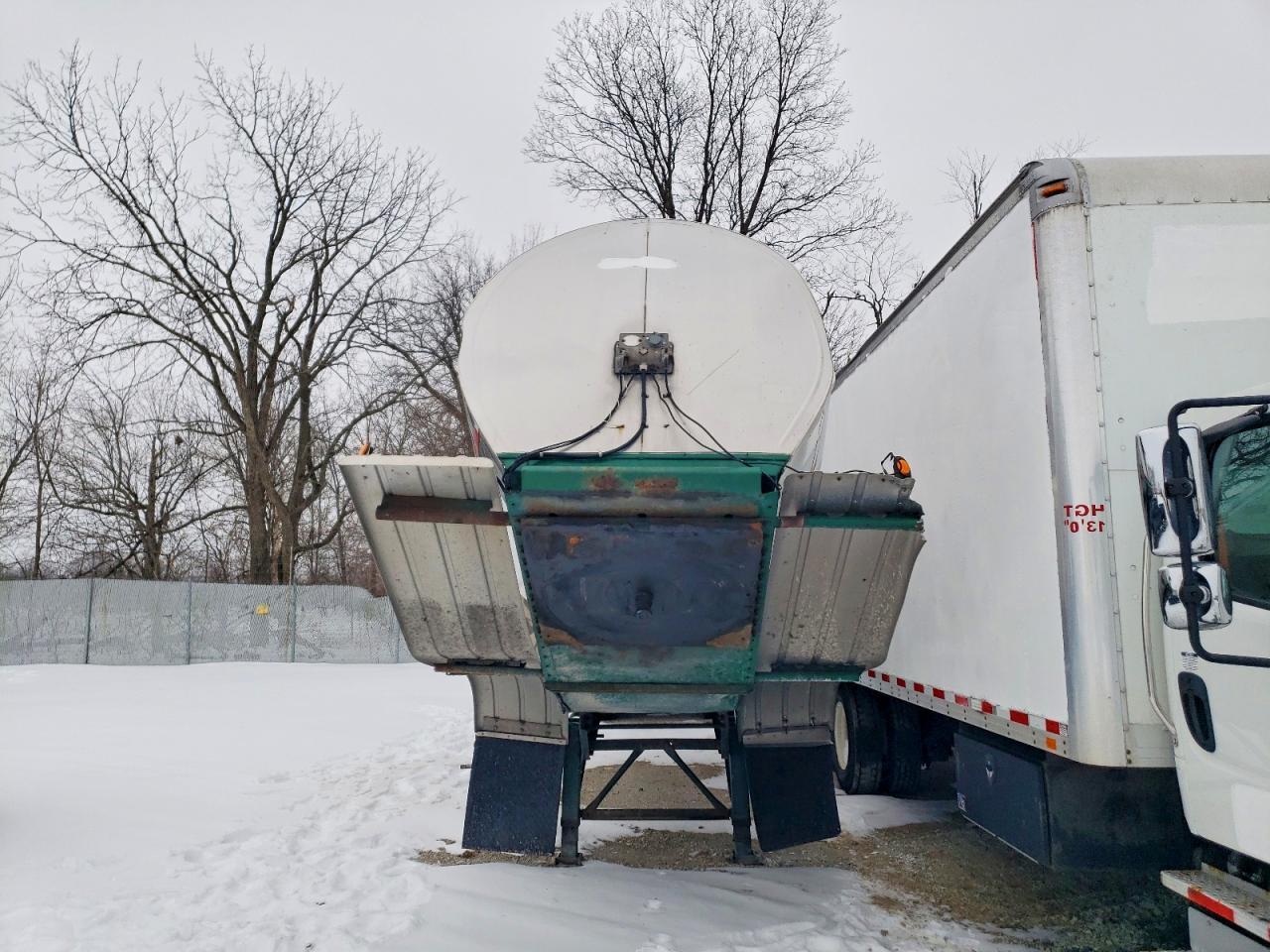 1993 Bar-Bel 103SM Tank Trailer