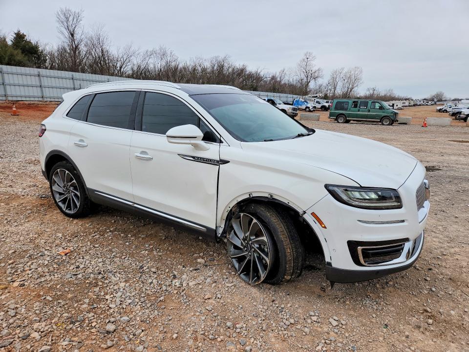 2020 Lincoln Nautilus Reserve