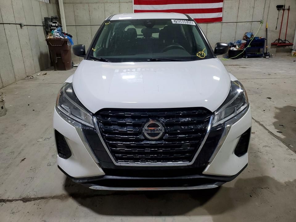 2021 Nissan Kicks s