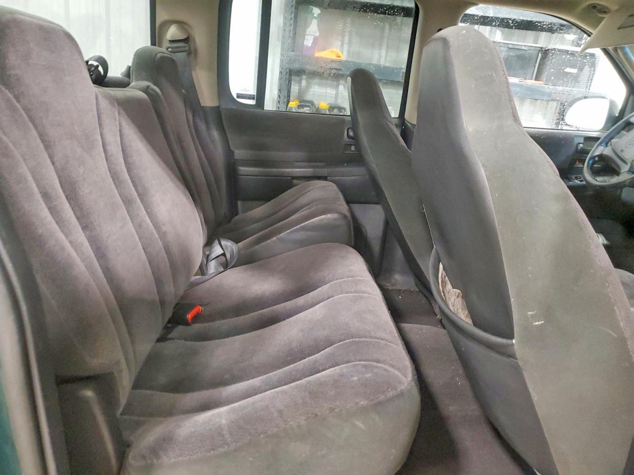 2001 Dodge Dakota Quattro