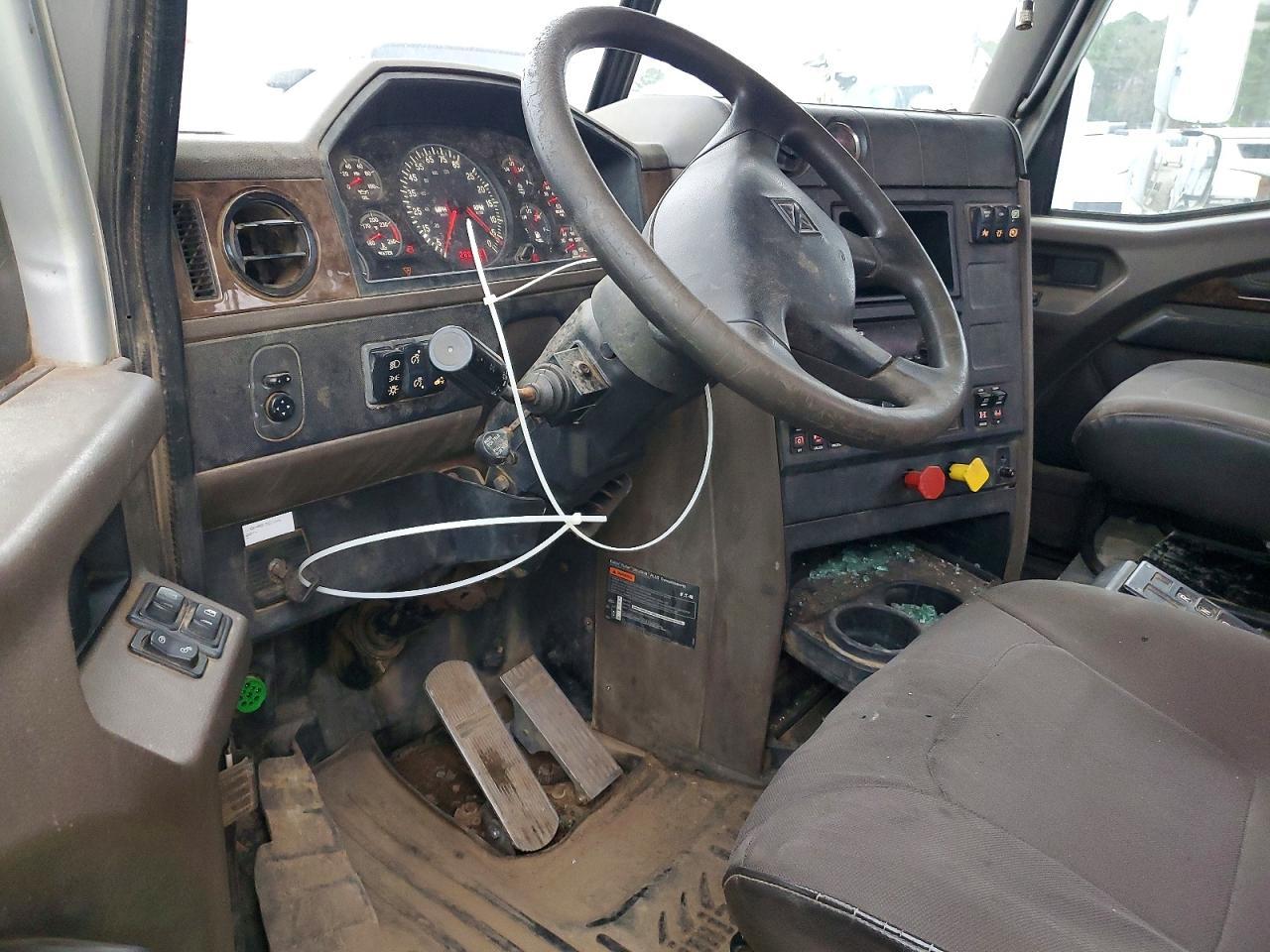 2020 International HX520 Semi Truck