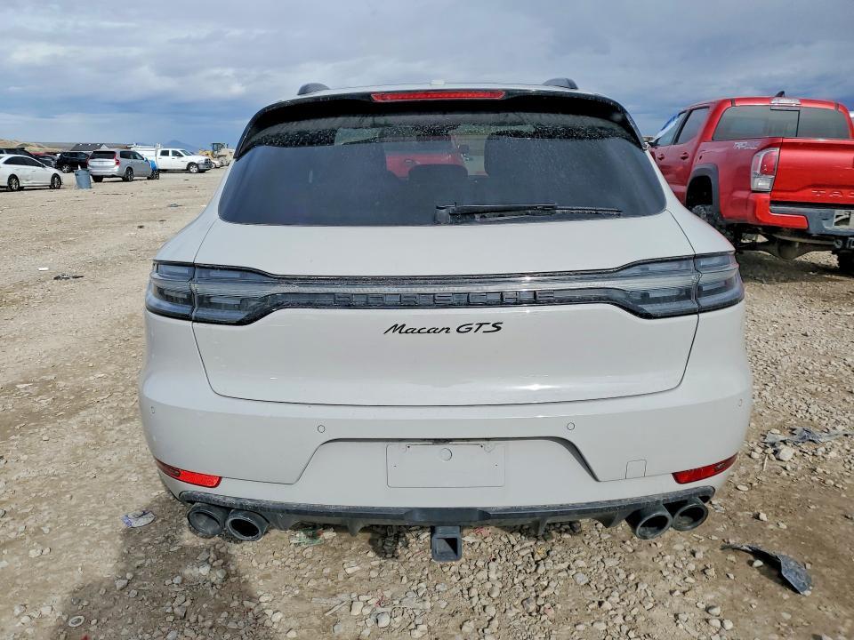 2021 Porsche Macan gts