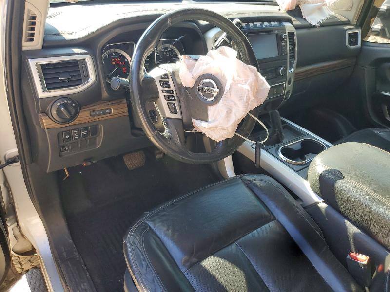 2017 Nissan Titan sl