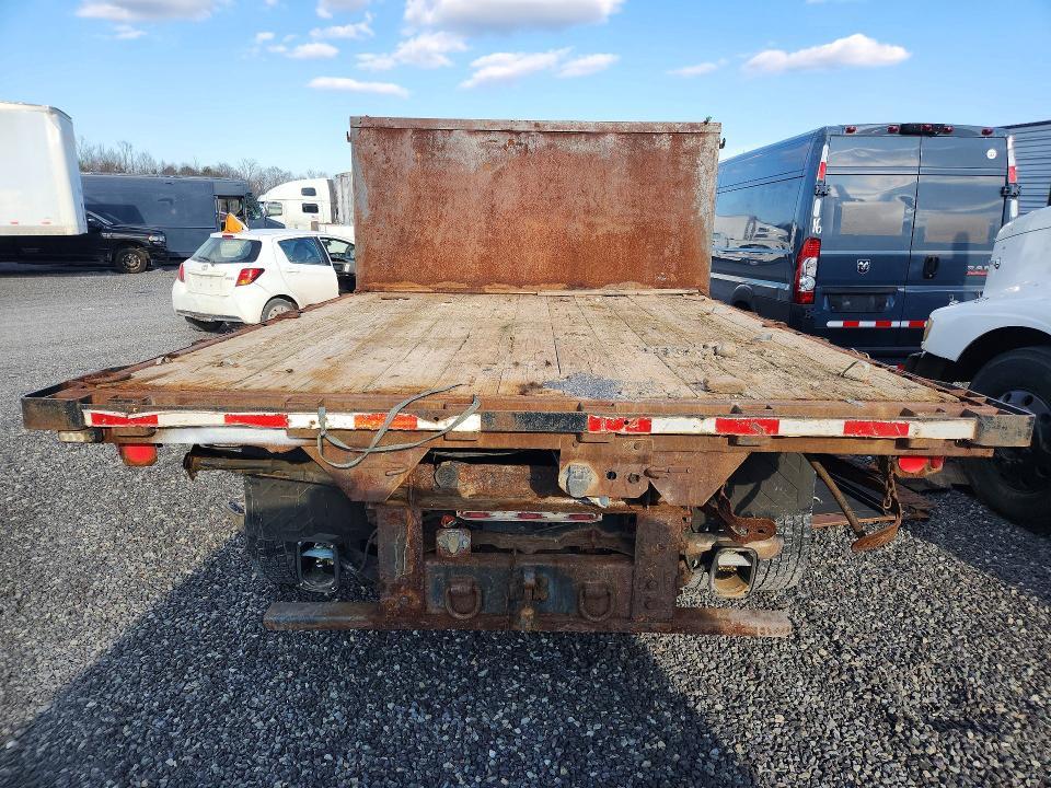 2015 Ford F450 Super Duty Flatbed Truck