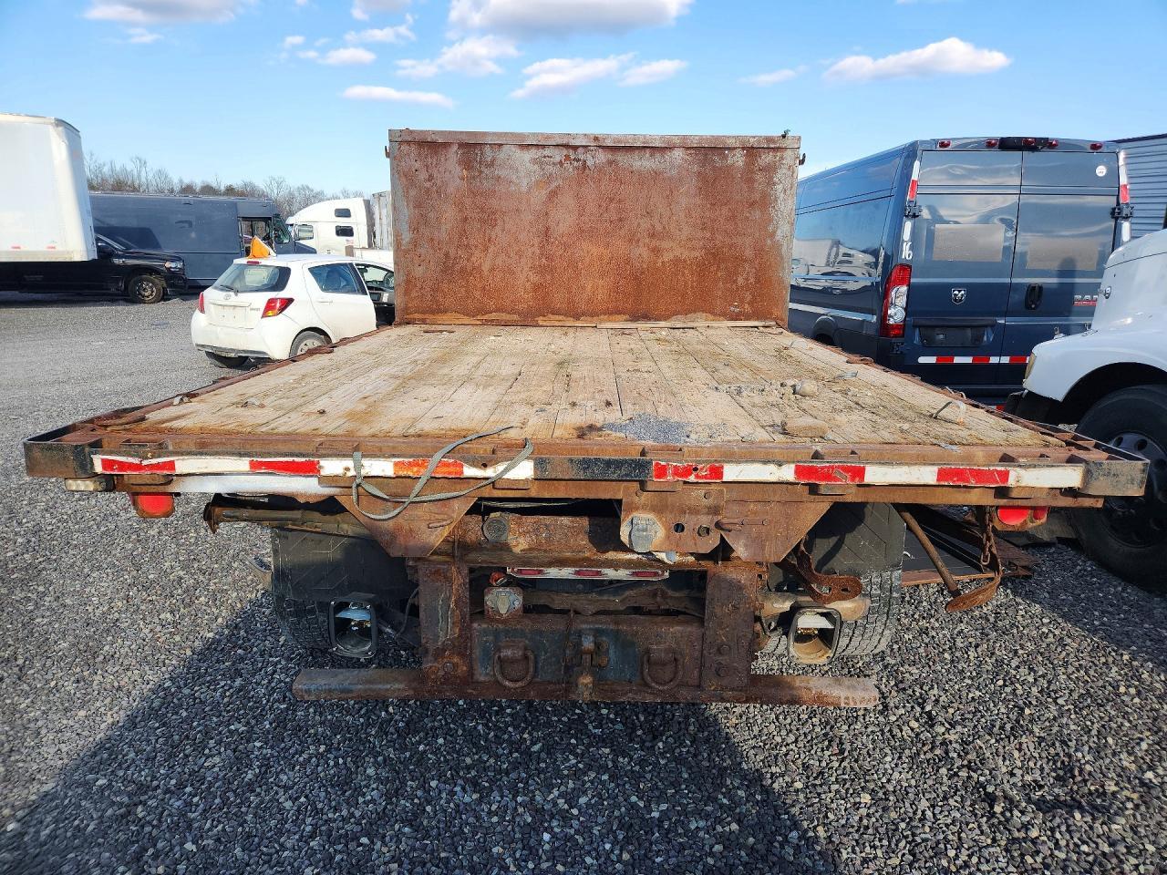 2015 Ford F450 Super Duty Flatbed Truck