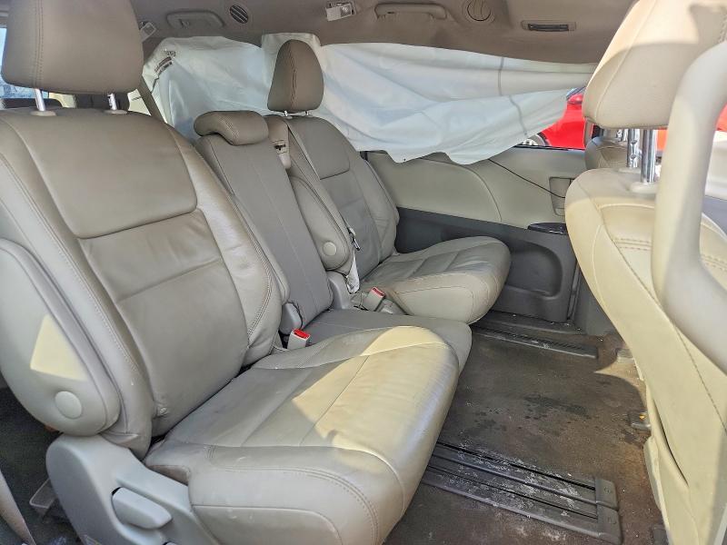 2016 Toyota Sienna xle