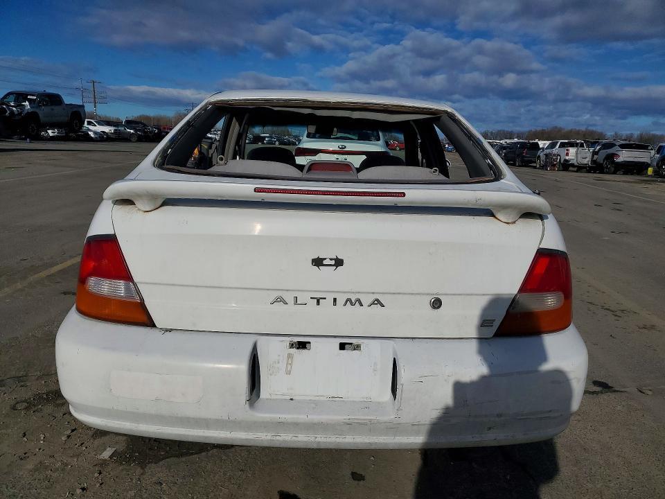 1999 Nissan Altima xe