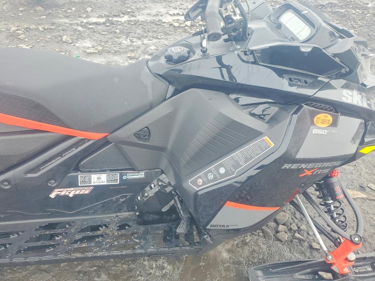 2020 Skidoo Renegade