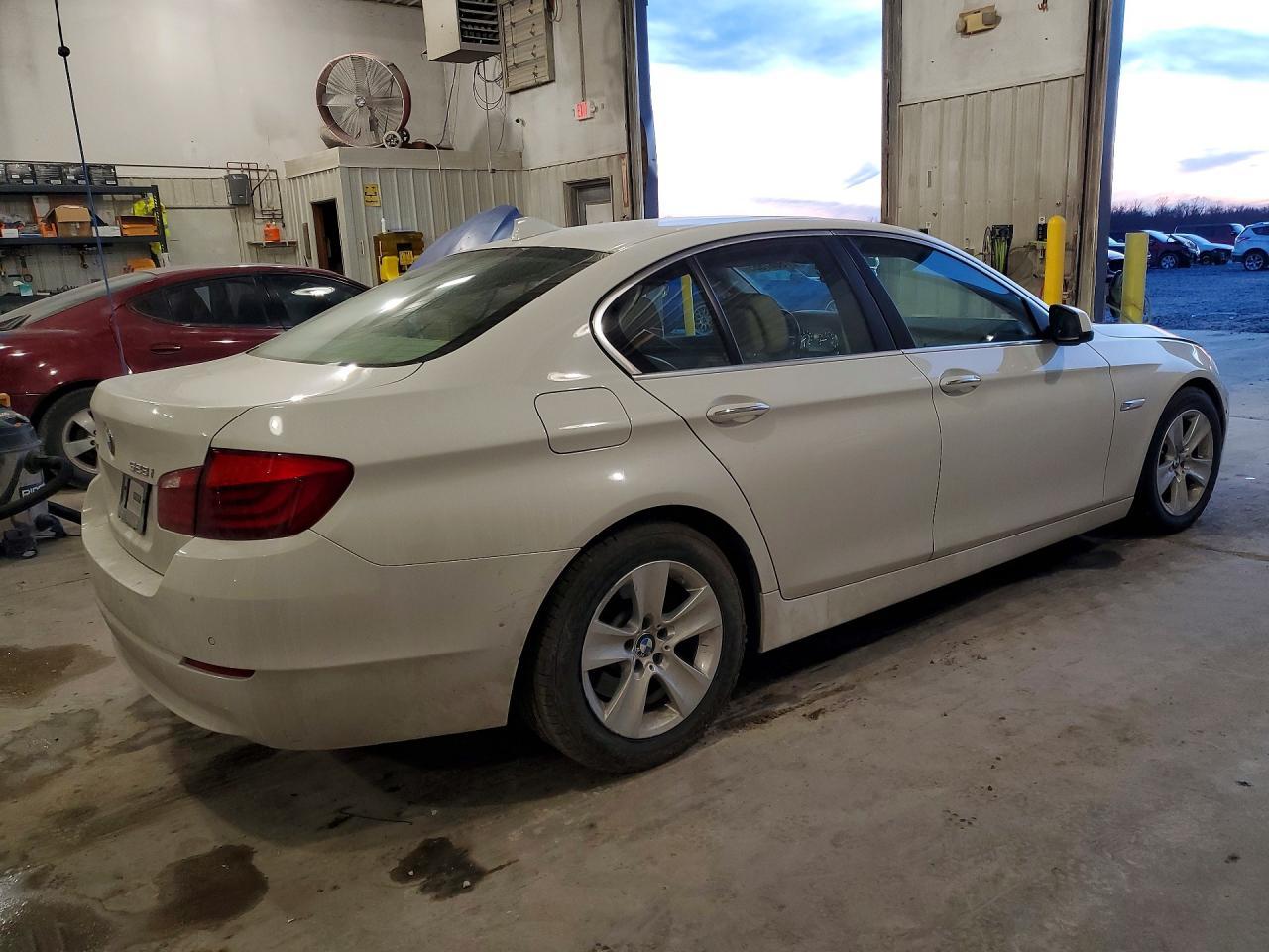 2013 BMW 528 xi