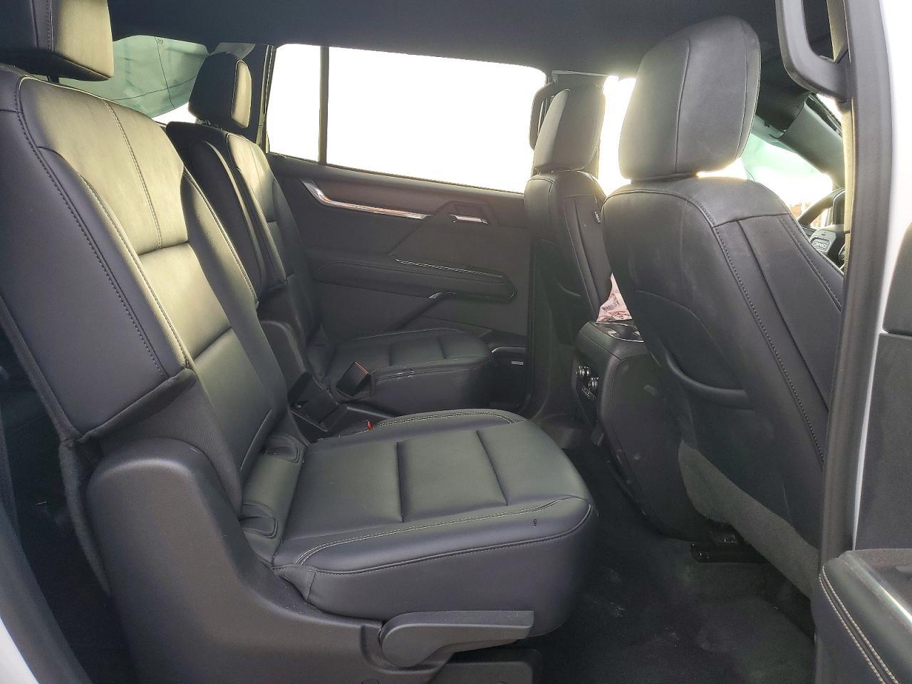 2024 GMC Acadia Uplevel