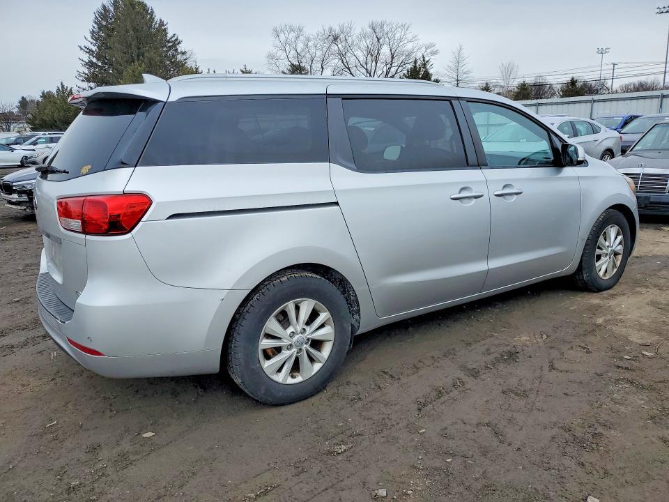 2016 KIA Sedona lx