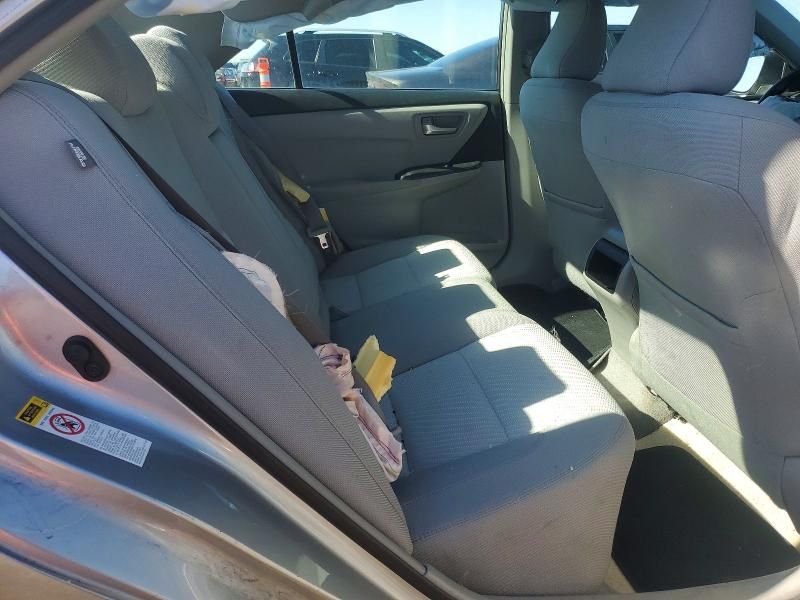 2015 Toyota Camry le