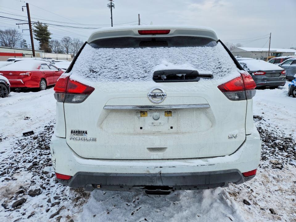 2017 Nissan Rogue sv
