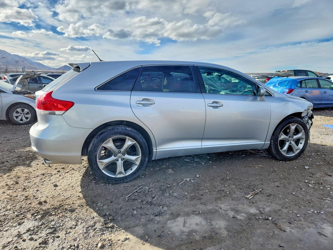 2011 Toyota Venza awd V6