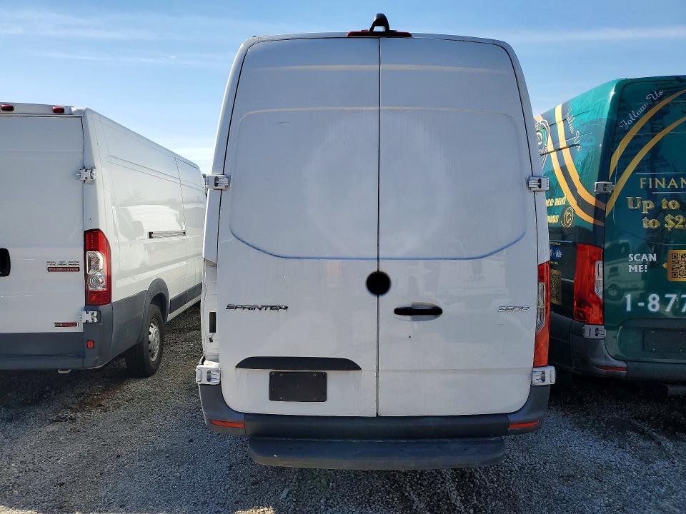 2022 Mercedes-Benz Sprinter 2500 Refrigerated Delivery van