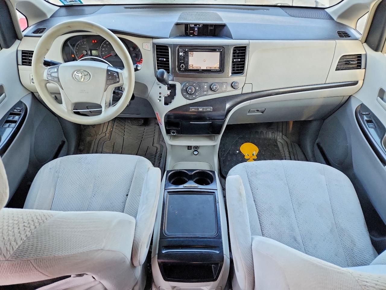 2012 Toyota Sienna le