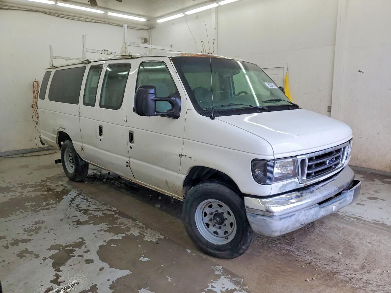 2003 Ford Econoline E350 Super Duty Wagon