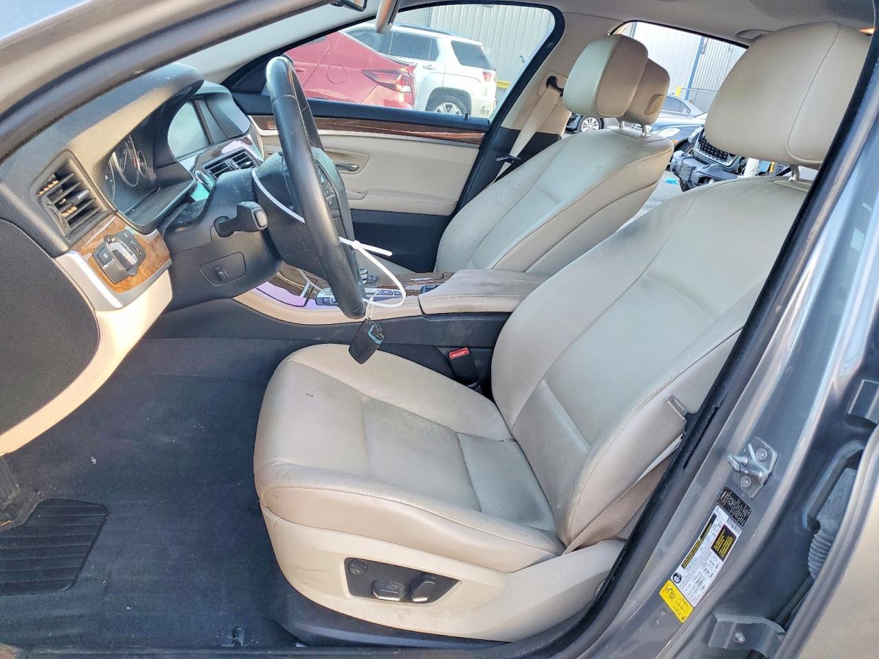 2012 BMW 528 i