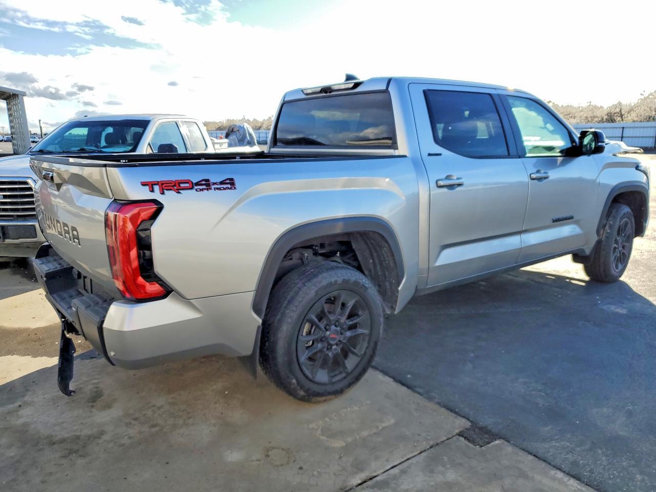 2024 Toyota Tundra Limited HV