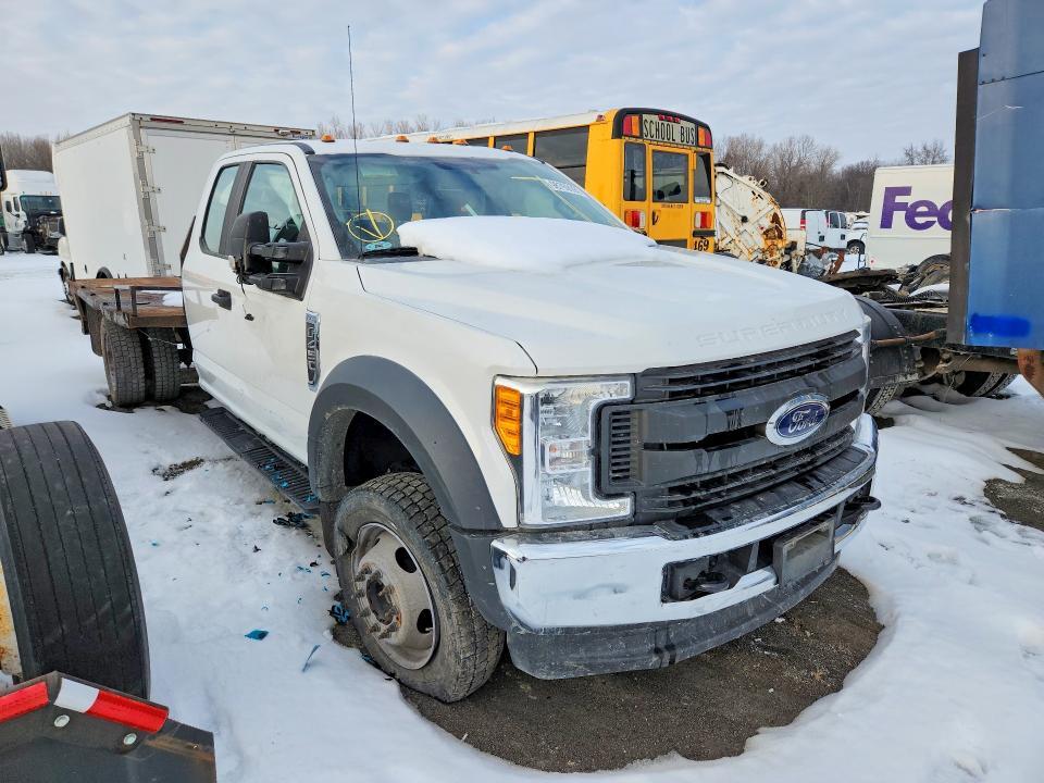 2017 Ford F450 Flatbed Truck