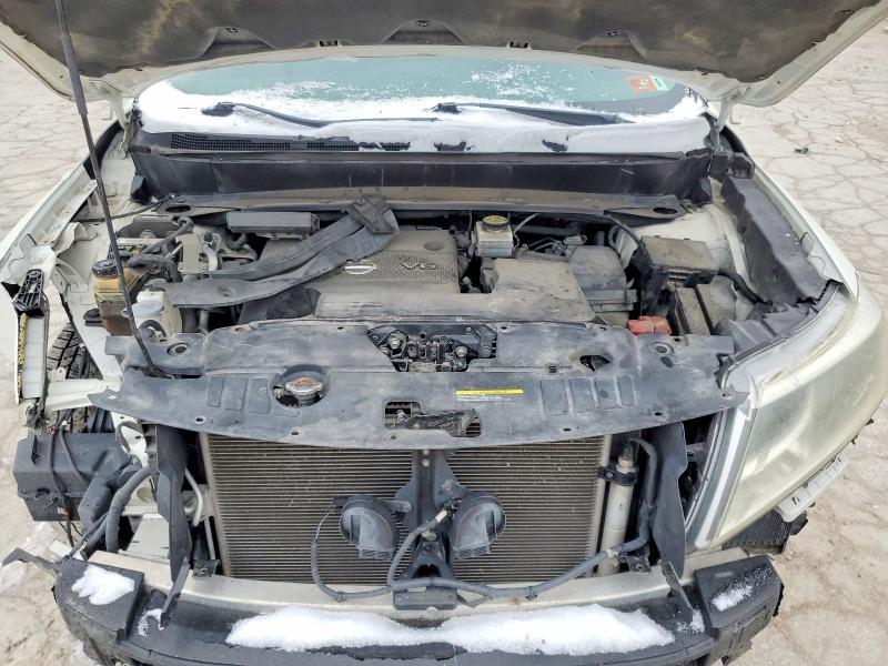 2016 Nissan Pathfinder s