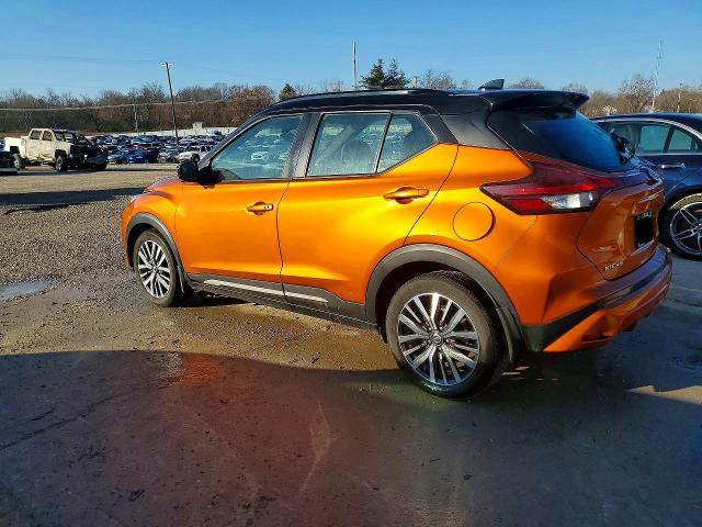 2021 Nissan Kicks sr