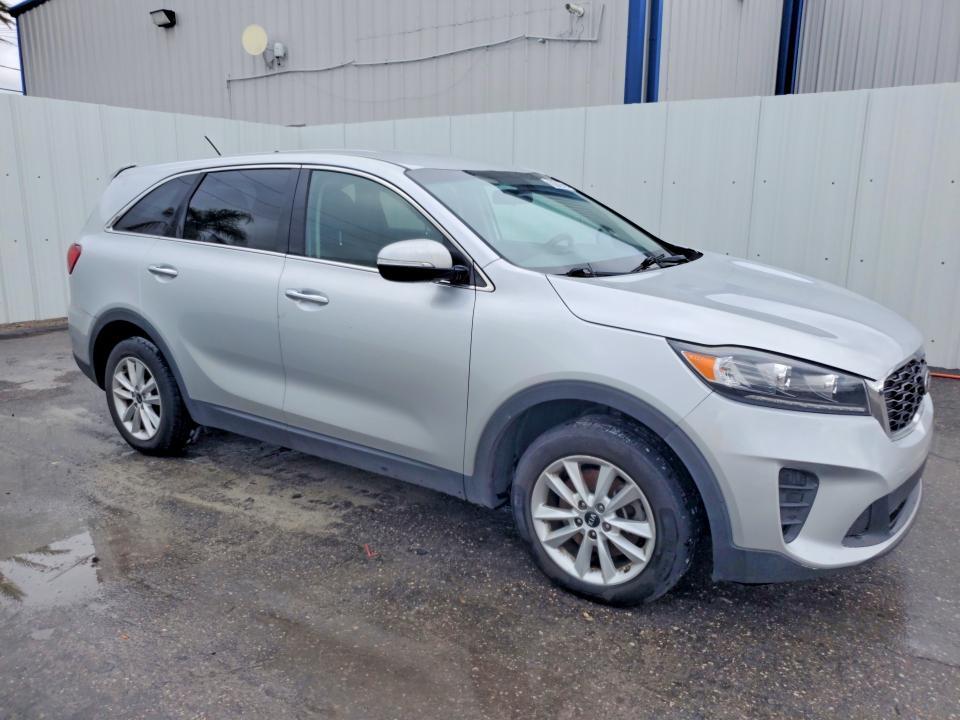 2020 KIA Sorento lx V6