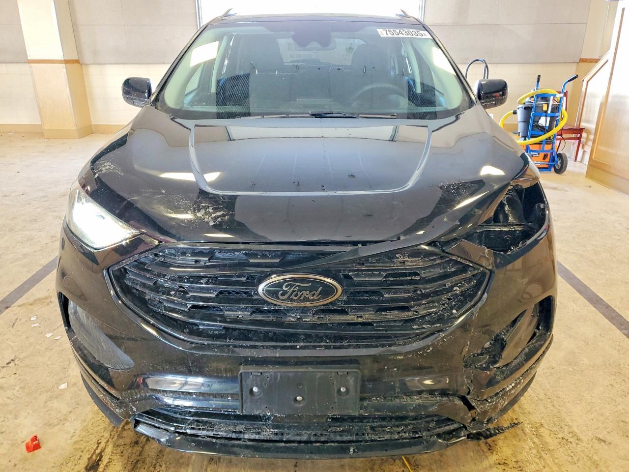 2022 Ford Edge se