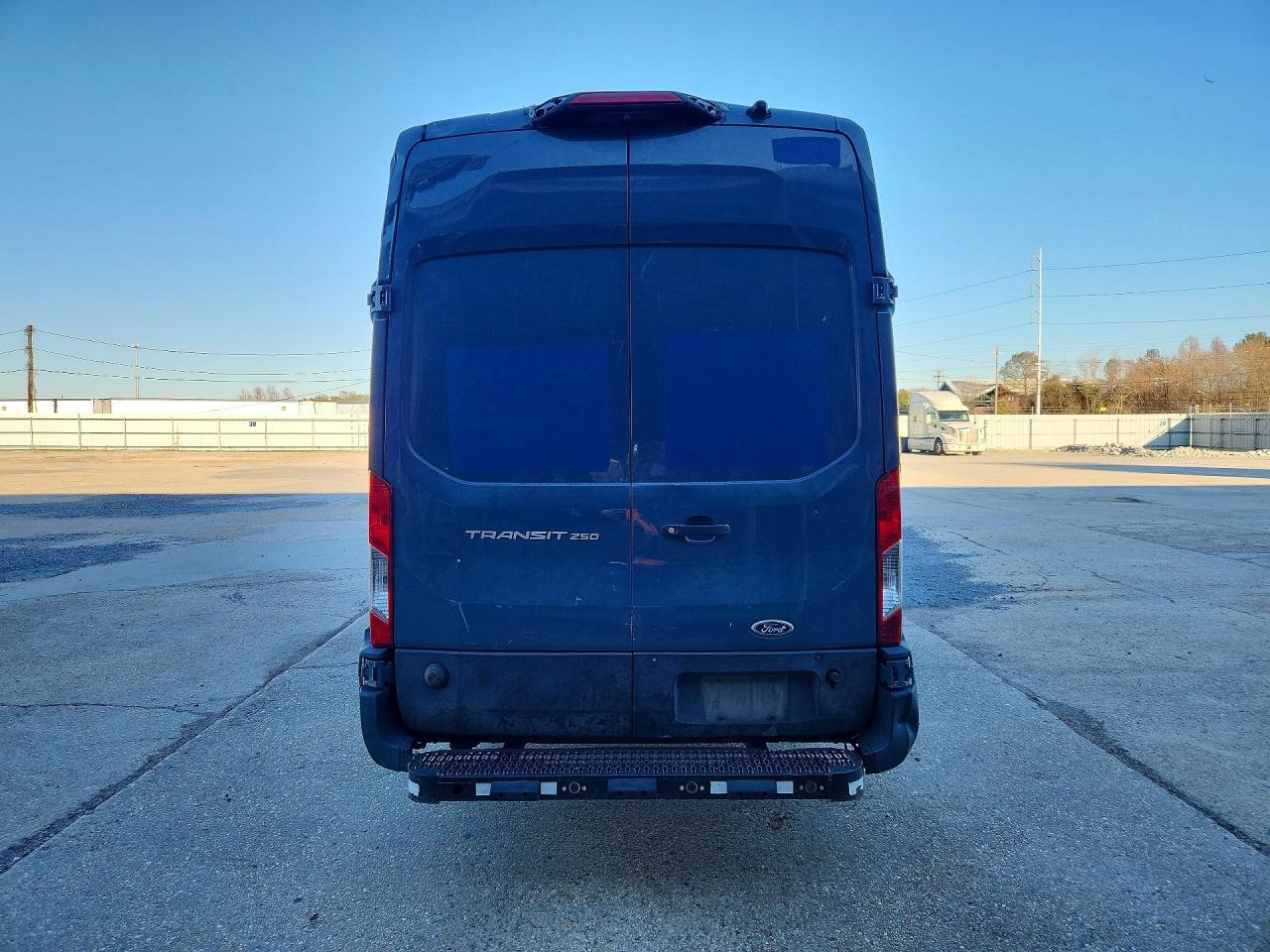 2020 Ford Transit T-250