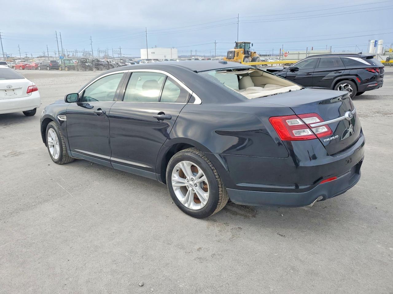 2016 Ford Taurus se