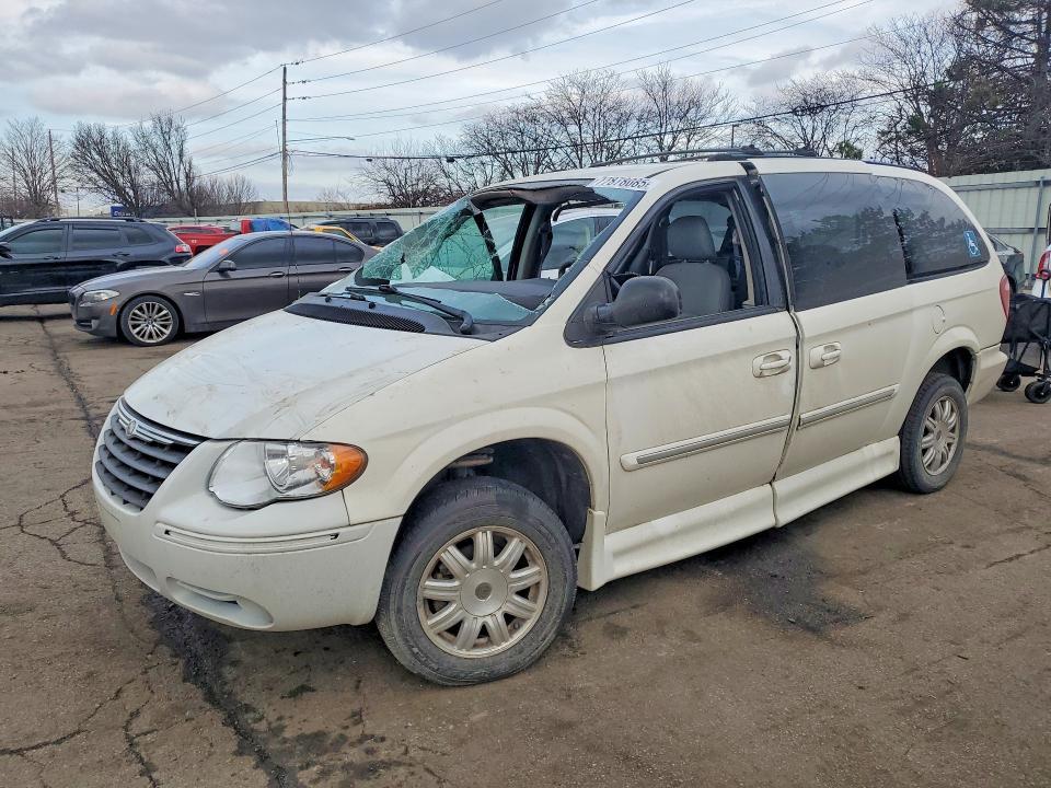 2006 Chrysler Town & Country Touring