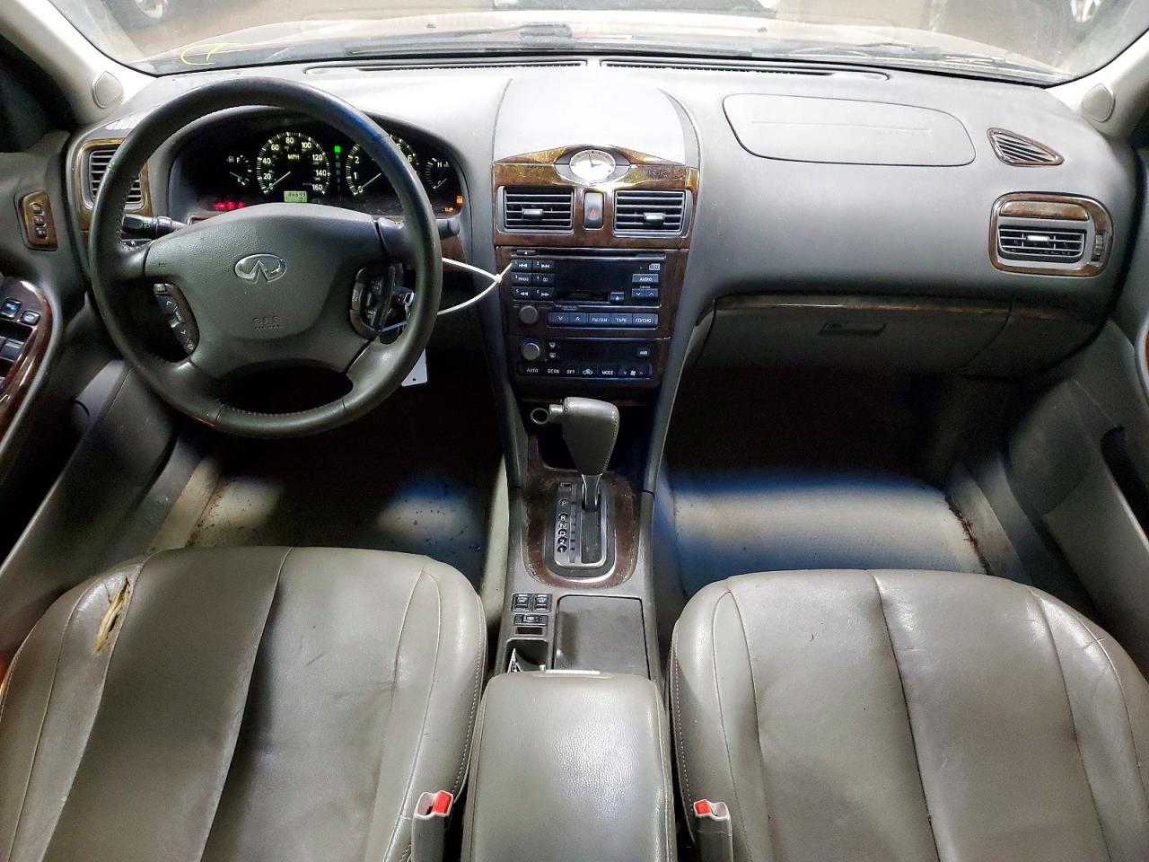 2001 Infiniti I30 Base