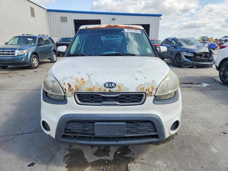 2013 KIA Soul +