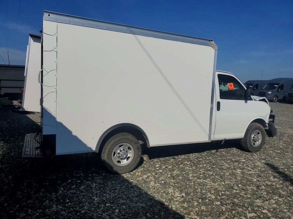 2019 Chevrolet Express BOX Truck