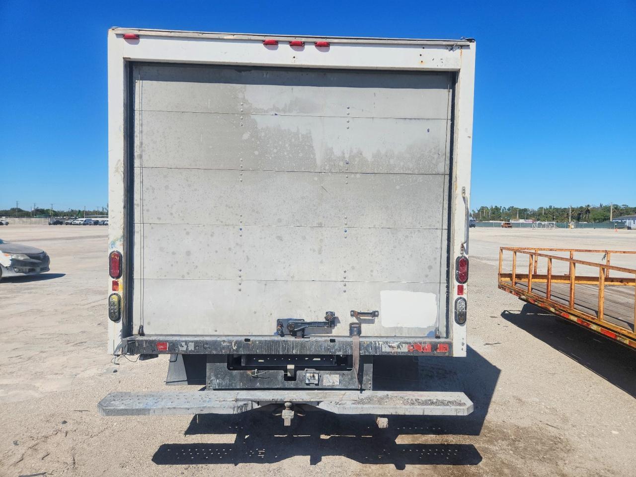 2016 Ford E350 BOX Truck