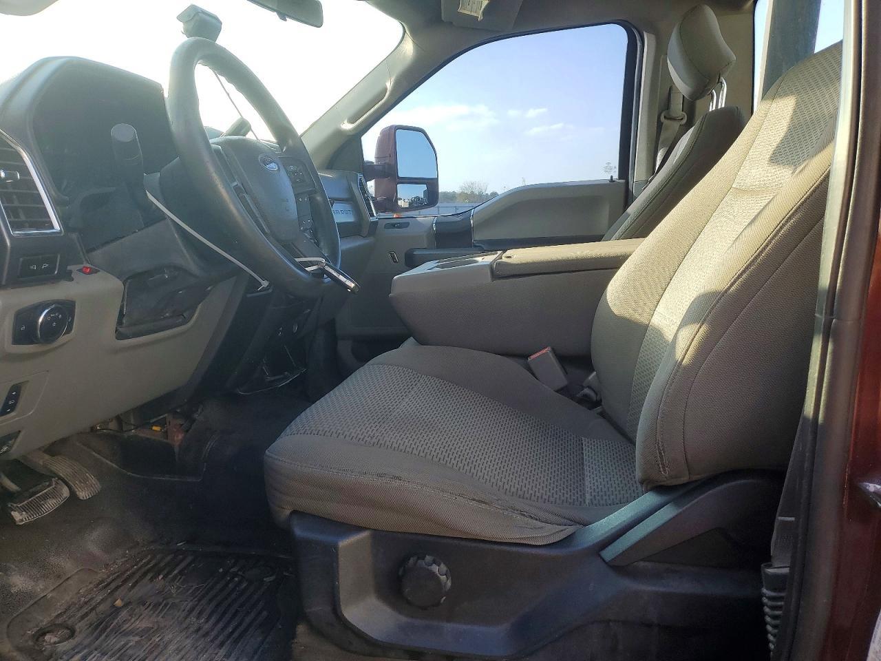 2017 Ford F450 Super Duty Flatbed Truck