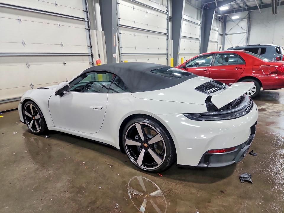 2025 Porsche 911 Carrera