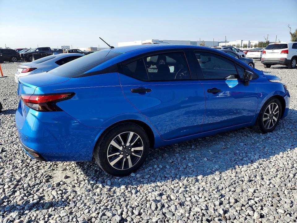 2023 Nissan Versa s
