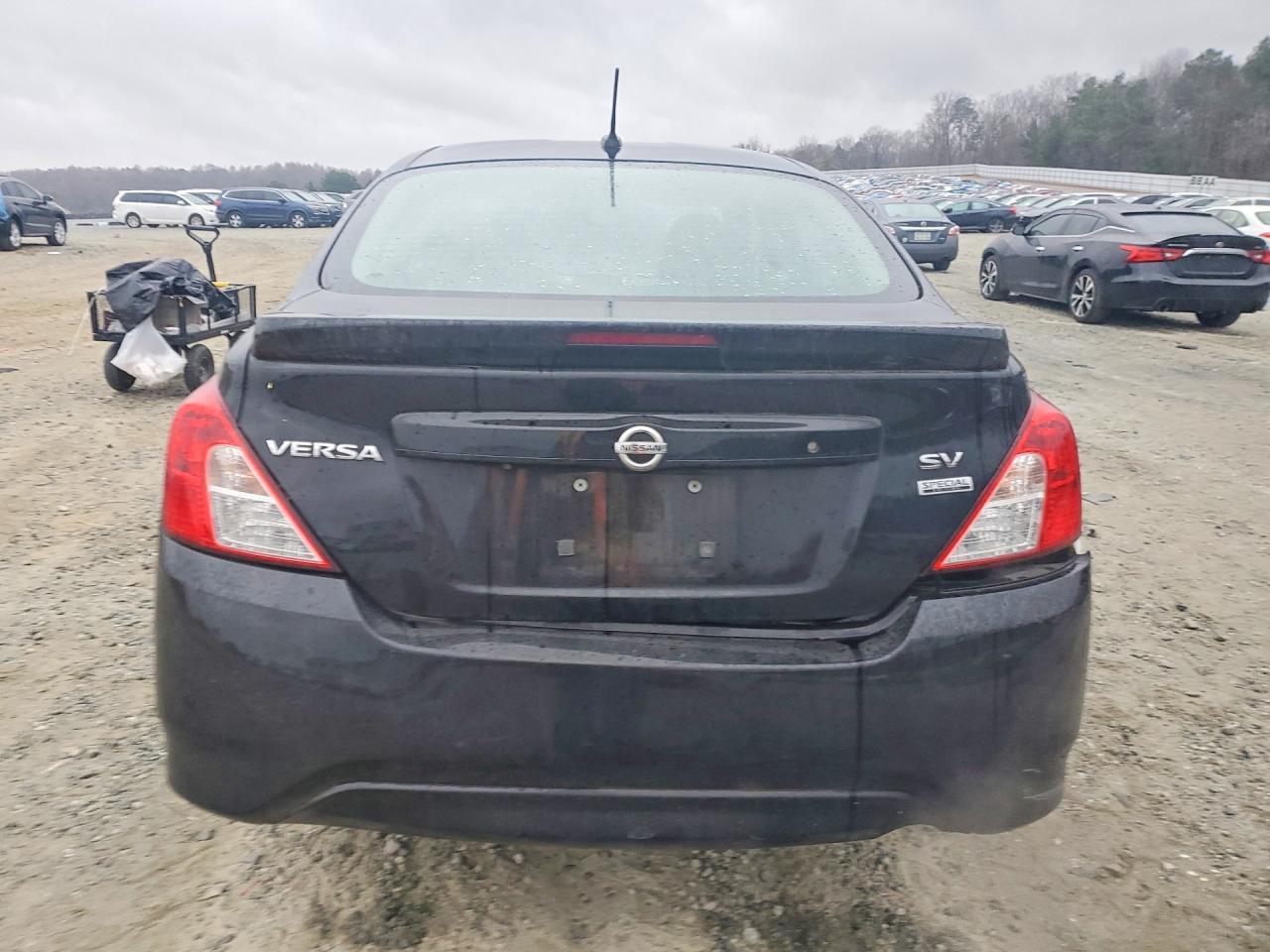 2017 Nissan Versa 1.6 s