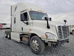 Salvage trucks for sale at Fresno, CA auction: 2017 Freightliner Cascadia 125 Semi Truck