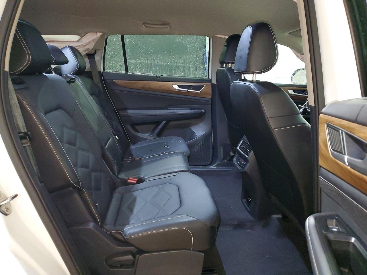 2025 Volkswagen Atlas se