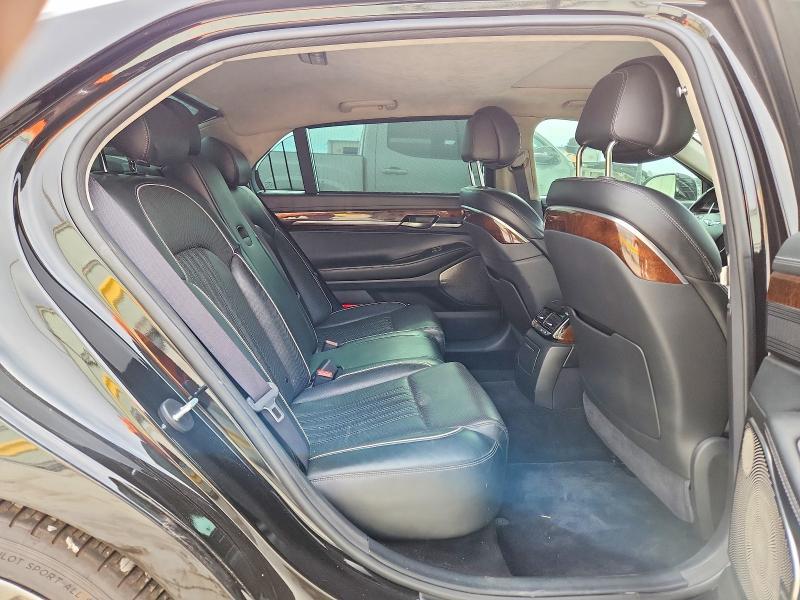 2018 Genesis G90 Premium