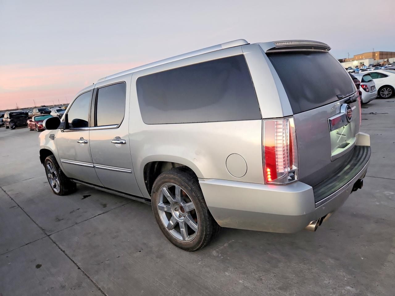2011 Cadillac Escalade esv Premium
