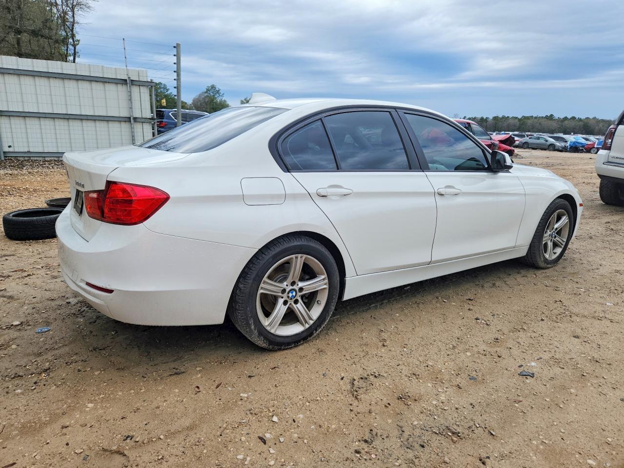 2015 BMW 320 i