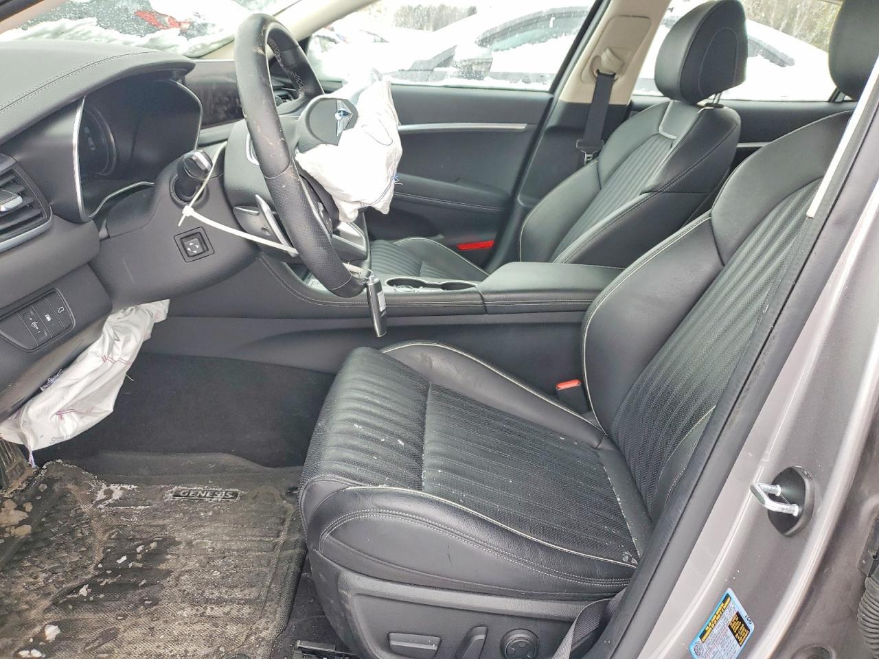 2023 Genesis G70 Base