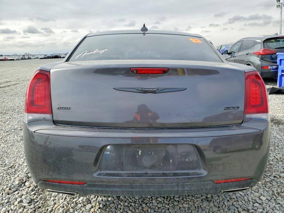 2022 Chrysler 300 Touring